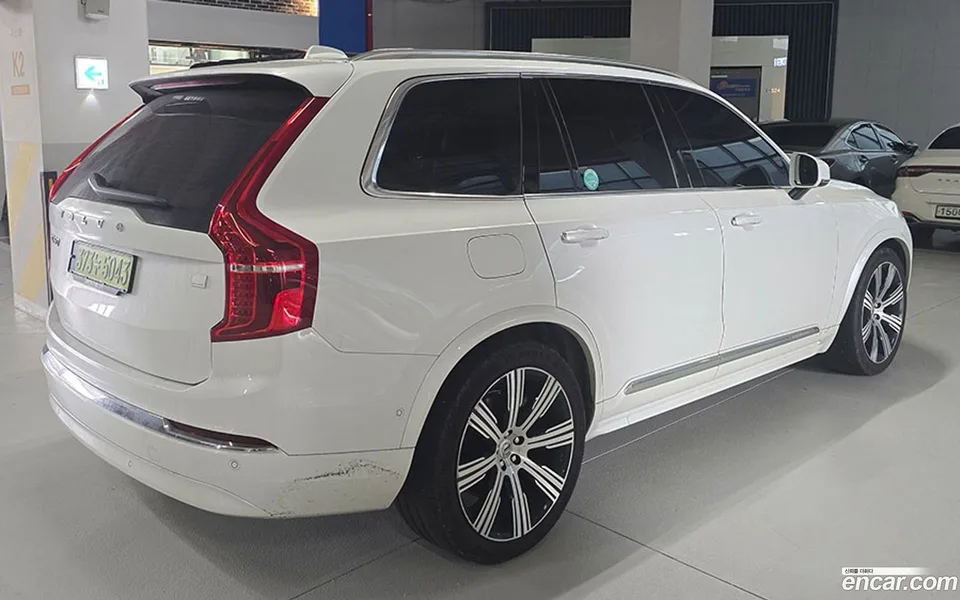 Volvo XC90 T8 2023 — миниатюра 3