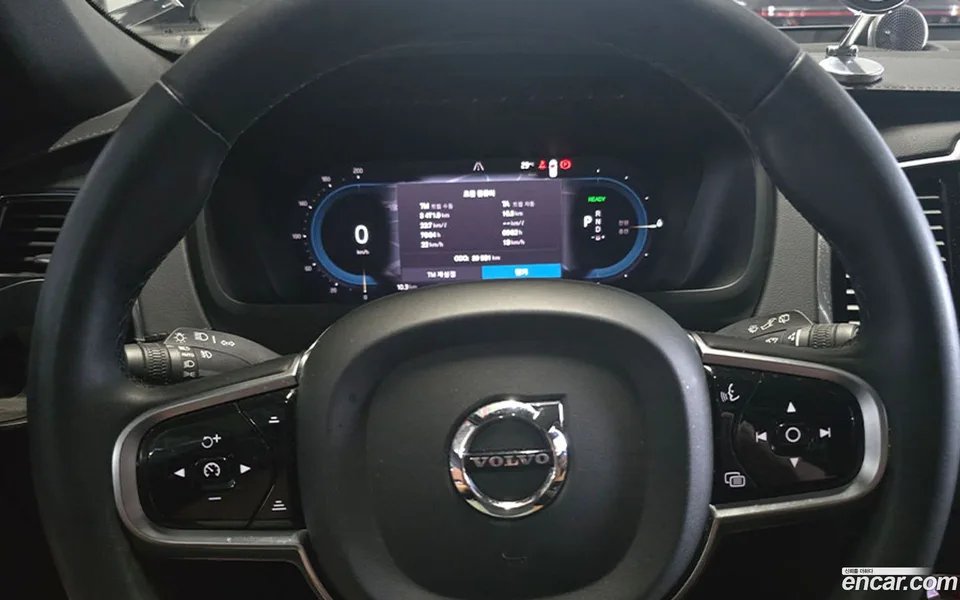 Volvo XC90 T8 2023 — миниатюра 5