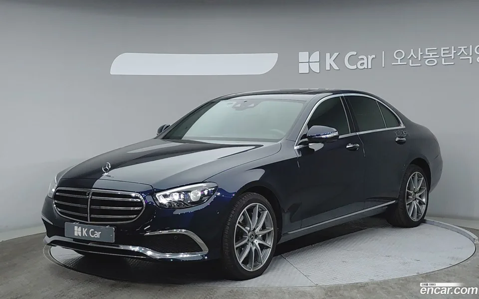 Mercedes-Benz E-Class 2022