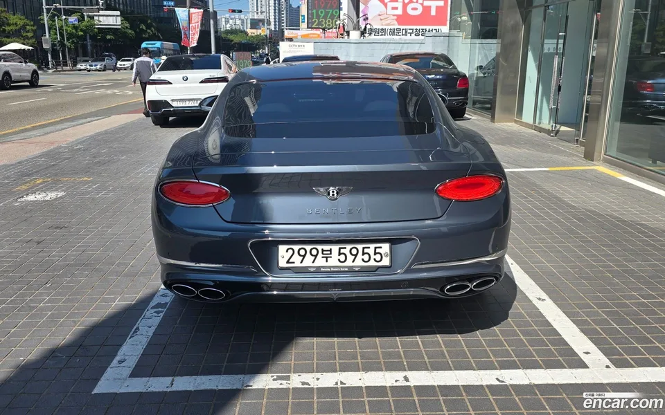 Bentley Continental GT 4.0 GT 2023 — миниатюра 4