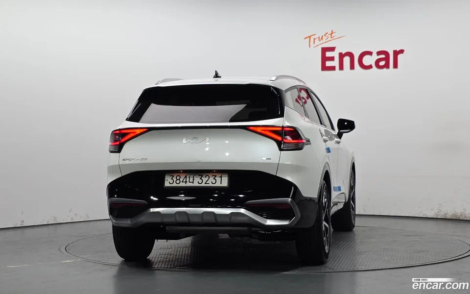 Kia Sportage Hybrid 2WD 2023 — миниатюра 4