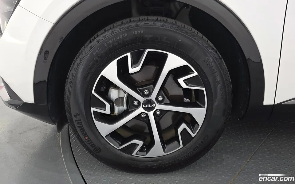 Kia Sportage Hybrid 2WD 2023 — миниатюра 5