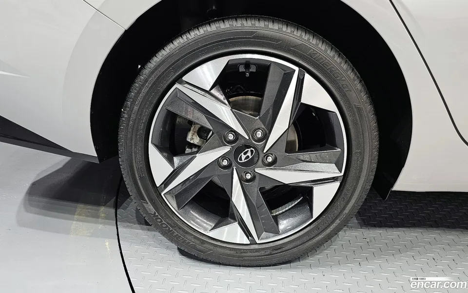 Hyundai Avante 1.6 2022 — миниатюра 5