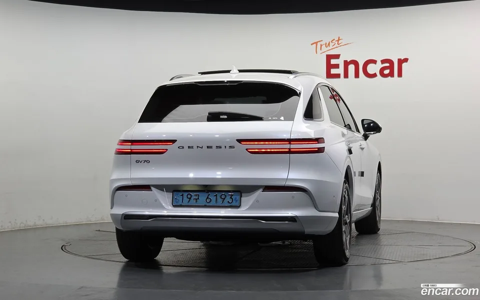 Genesis Electrified GV70 e-AWD 2022 — миниатюра 4