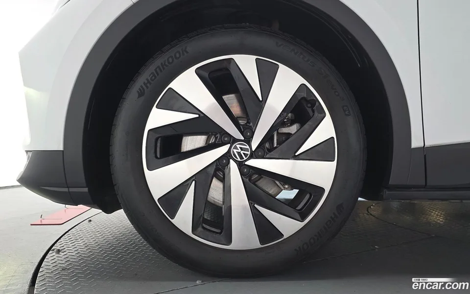 Volkswagen ID.4 2023 — миниатюра 2