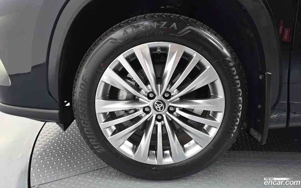 Toyota 4 2.5 4WD 2025 — миниатюра 2