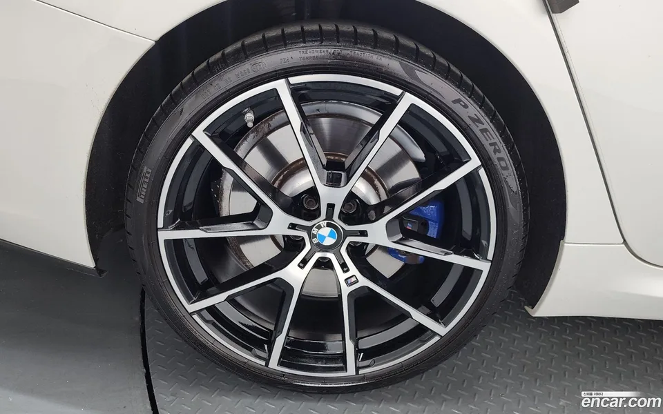BMW 8 Series 840i xDrive M 2022 — миниатюра 2