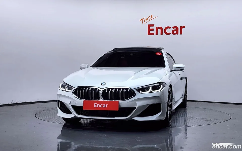 BMW 8 Series 840i xDrive M 2022 — миниатюра 3