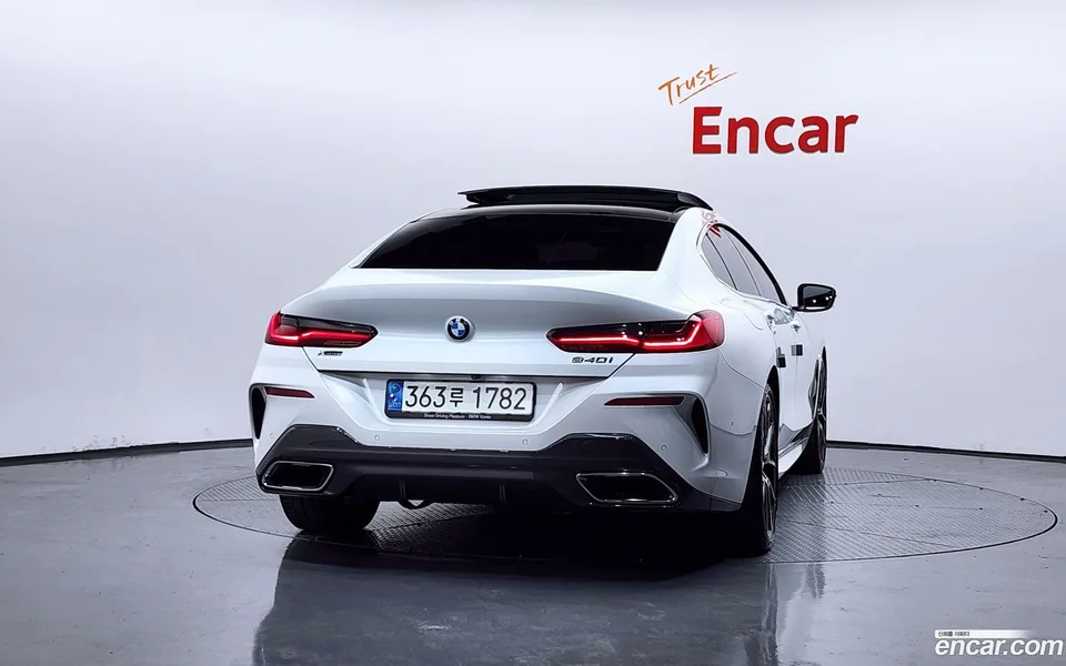 BMW 8 Series 840i xDrive M 2022 — миниатюра 4