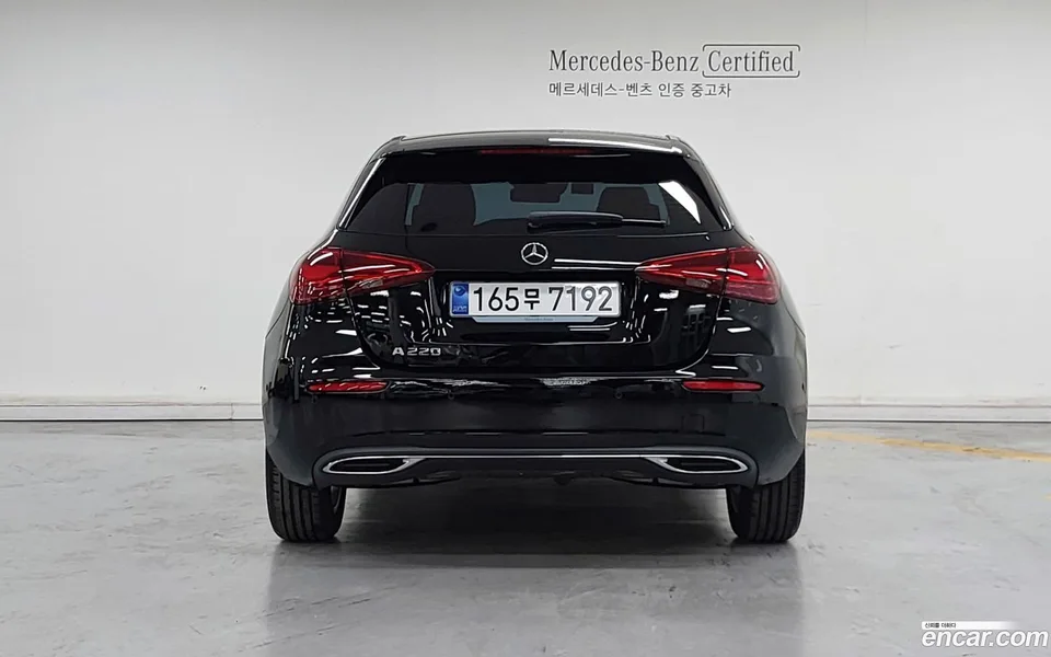 Mercedes-Benz A-Class A220 2024 — thumbnail 4