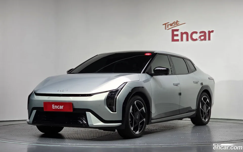 Kia EV4 2025