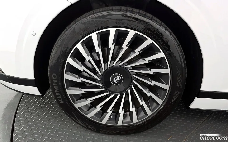 Hyundai Grandeur 2.5 2WD 2023 — миниатюра 5