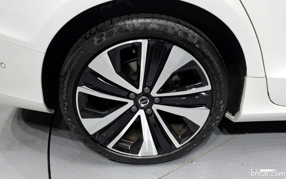 Volvo S60 B5 2024 — миниатюра 2