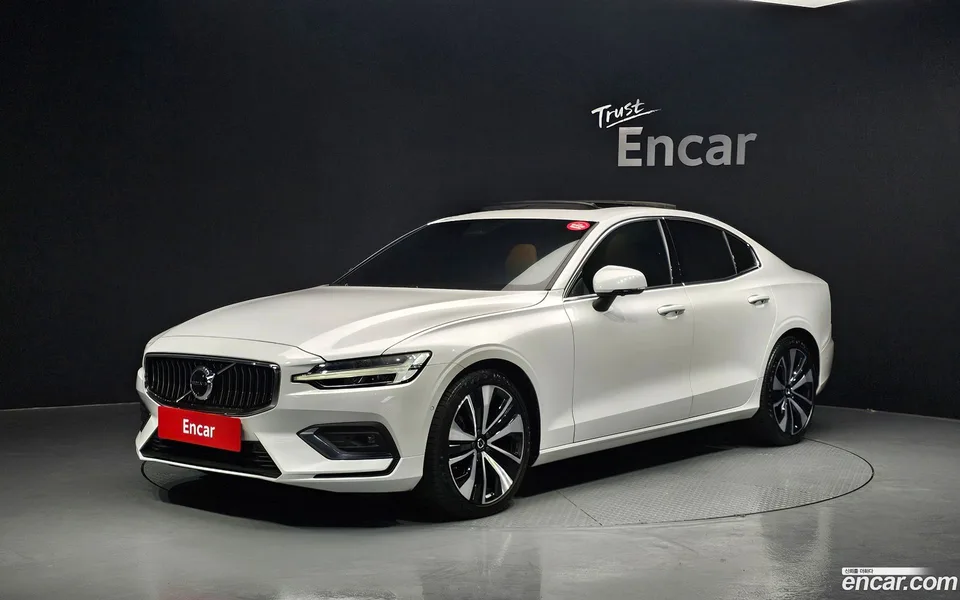 Volvo S60 2024