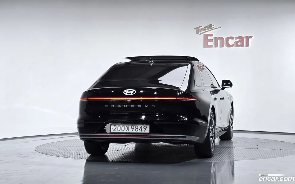 Hyundai Grandeur Hybrid 2023 — миниатюра 4