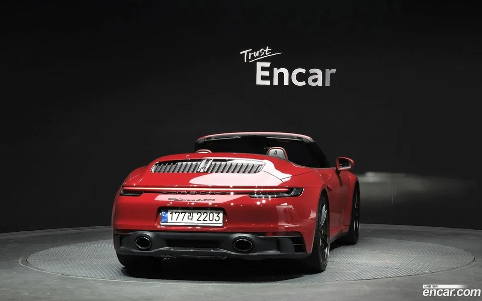 Porsche 911 (992) 4 GTS 2022 — миниатюра 4