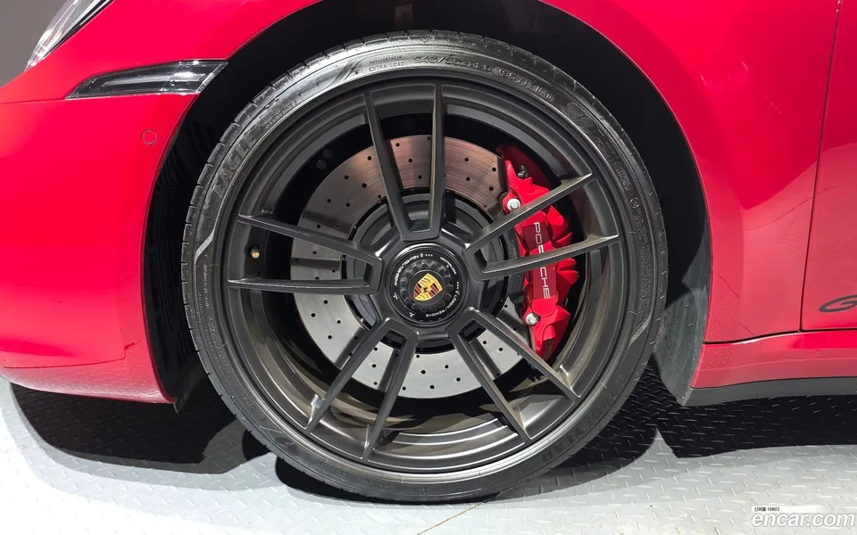 Porsche 911 (992) 4 GTS 2022 — миниатюра 5