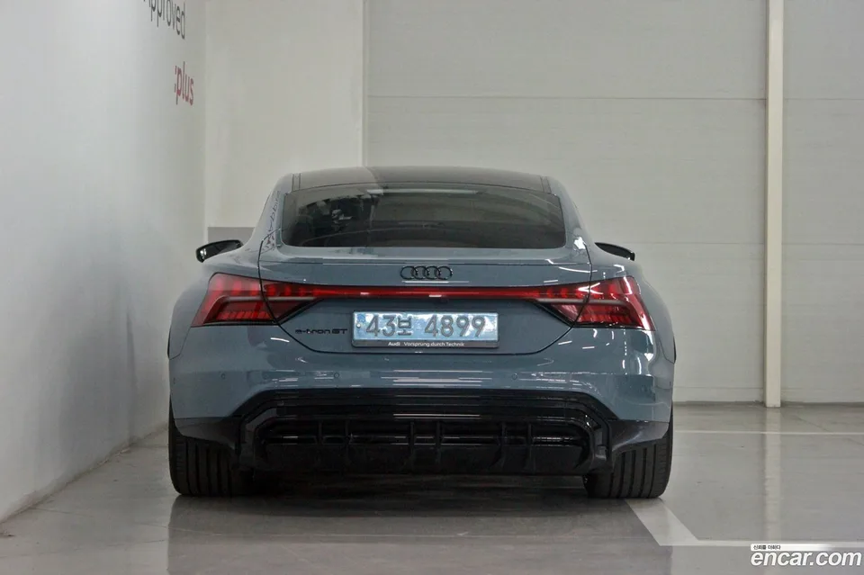 Audi e-tron GT GT 2022 — миниатюра 4
