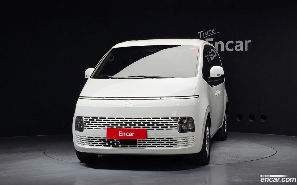 Hyundai Staria 2025