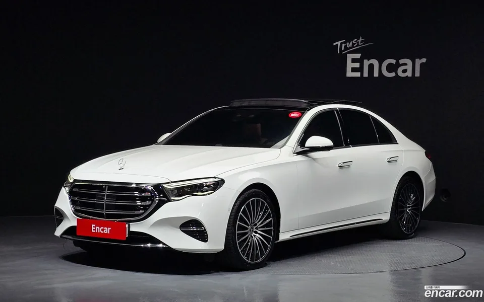 Mercedes-Benz E-Class 2024