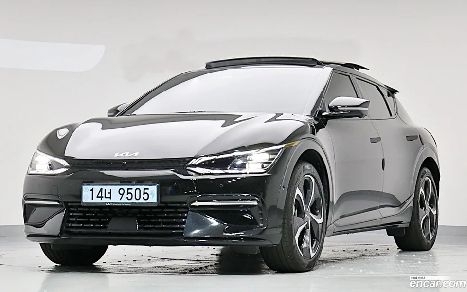 Kia EV6 2024 — photo 1, buy with delivery to Moscow