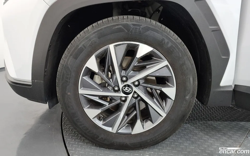 Hyundai Tucson 1.6 2WD 2022 — миниатюра 5