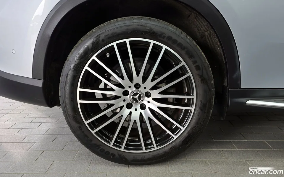 Mercedes-Benz GLC-Class GLC220 d 4MATIC 2023 — миниатюра 2