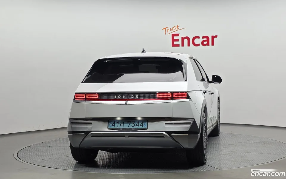 Hyundai Ioniq 5 2023 — миниатюра 4