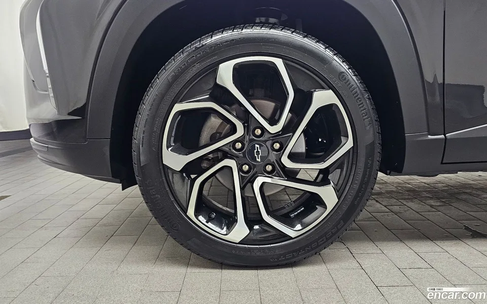 Chevrolet Trax Crossover 1.2 RS 2023 — миниатюра 2