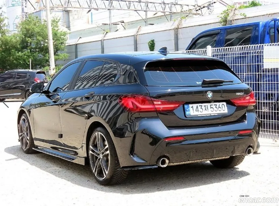 BMW 1 Series 120i M 2022 — миниатюра 3