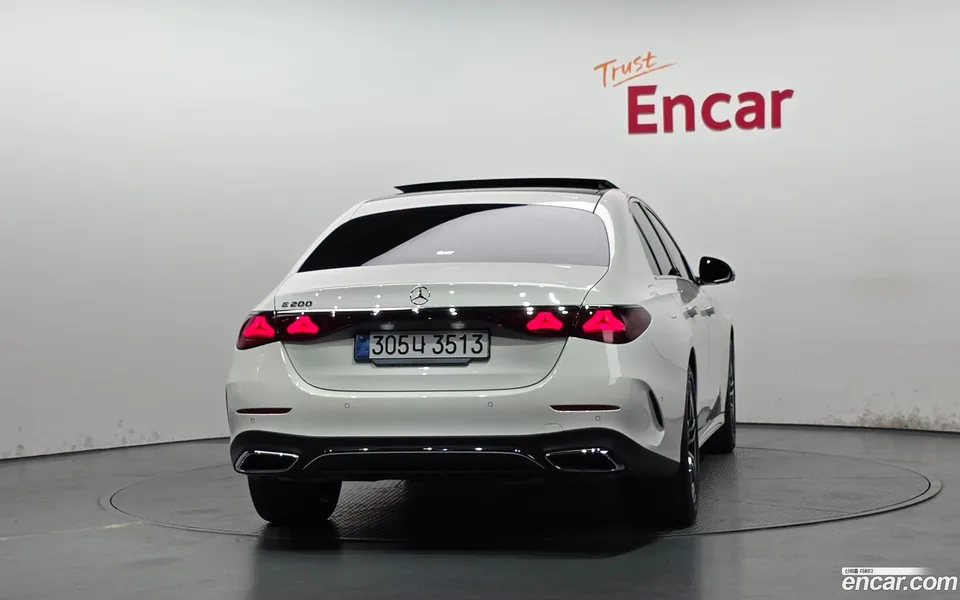 Mercedes-Benz E-Class E200 AMG Line 2025 — миниатюра 4