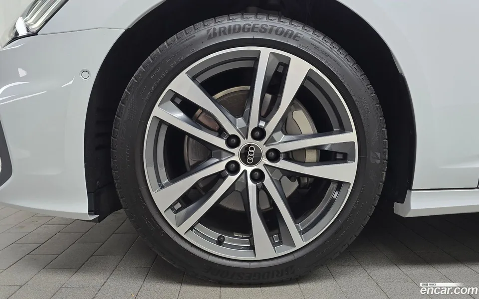 Audi A6 45 TFSI 2023 — миниатюра 5