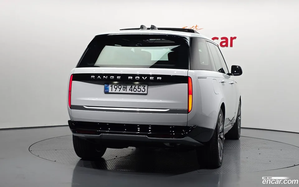 Land Rover Range Rover P550E AB 2025 — миниатюра 4