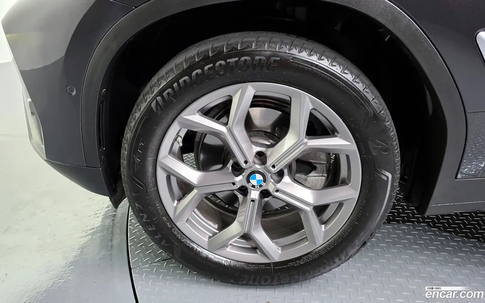 BMW X3 xDrive 20i 2023 — миниатюра 2