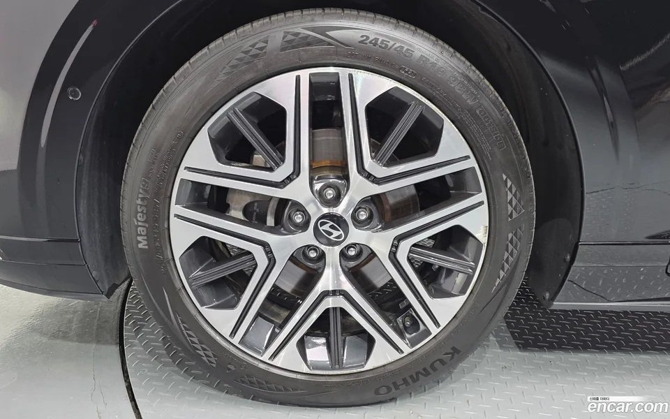 Hyundai Grandeur 2.5 2WD 2023 — thumbnail 5