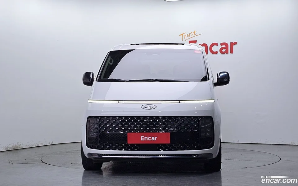 Hyundai Staria 9 2022 — thumbnail 3