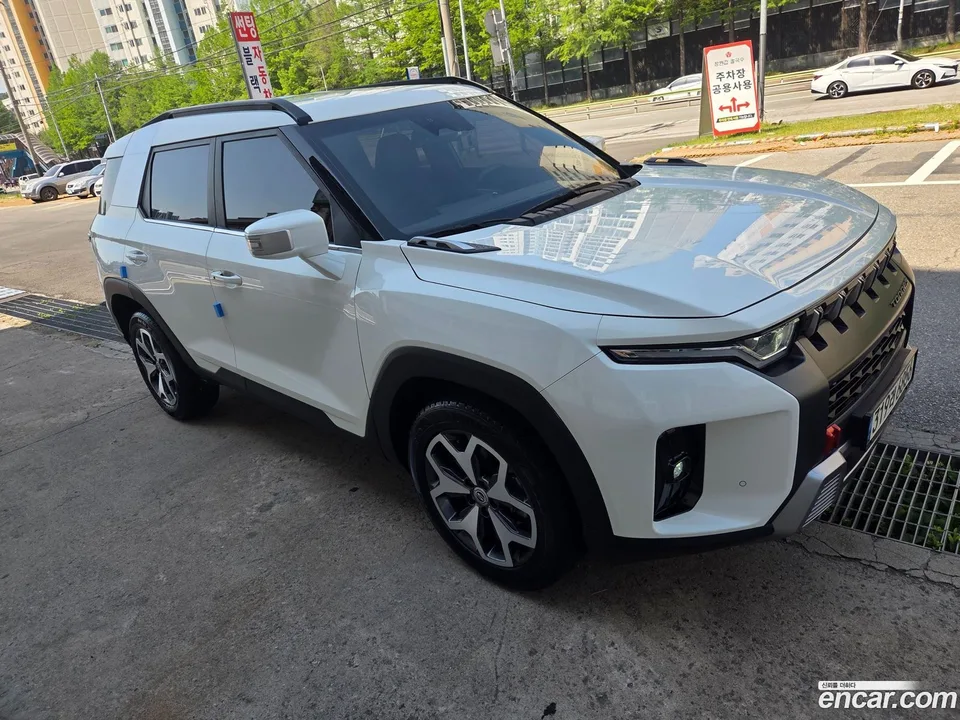 KG Mobility Torres 1.5 2WD 2023 — thumbnail 3