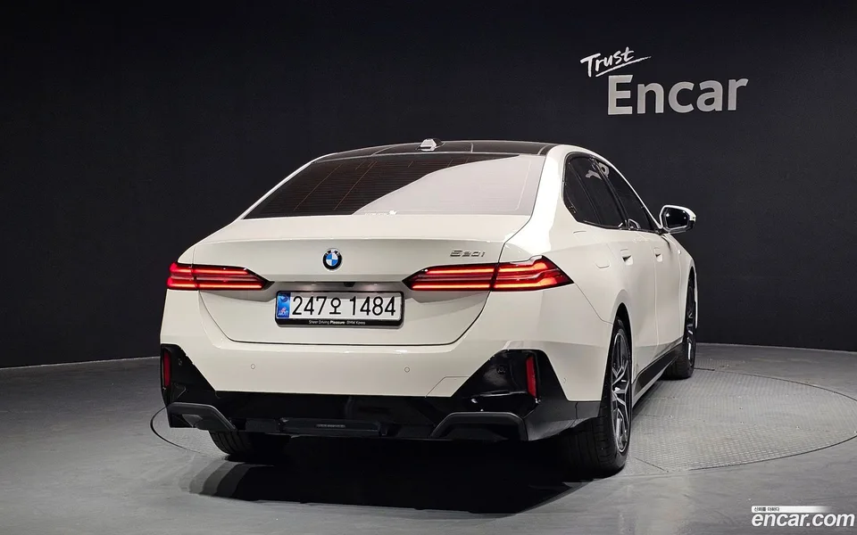 BMW 5 Series 520i M 2025 — миниатюра 4