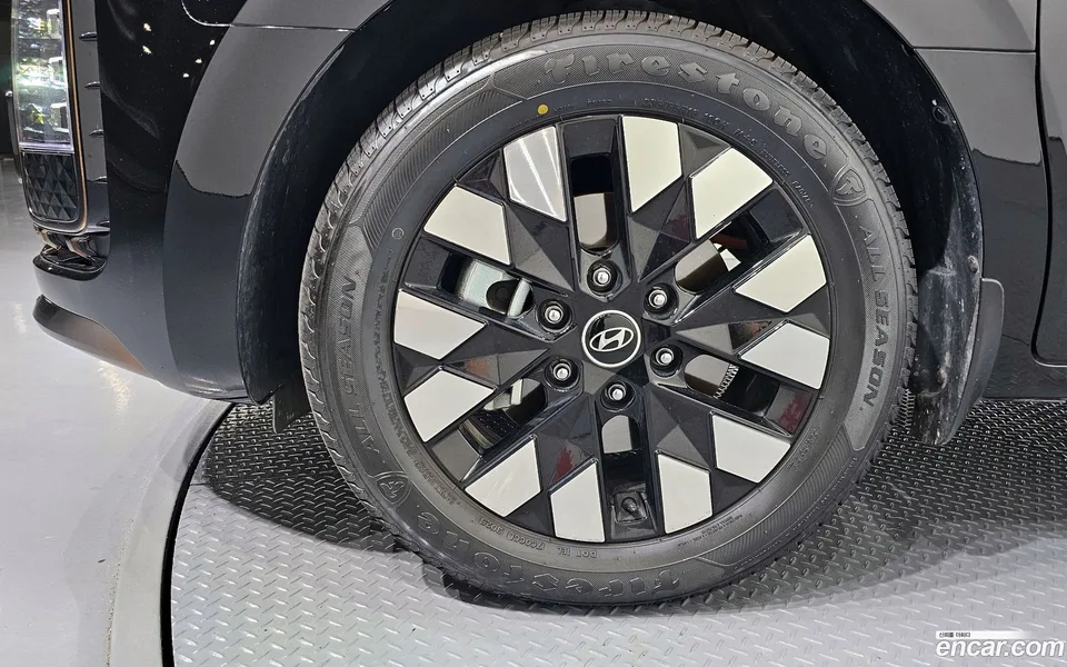 Hyundai Staria HEV 1.6 7 2025 — миниатюра 5