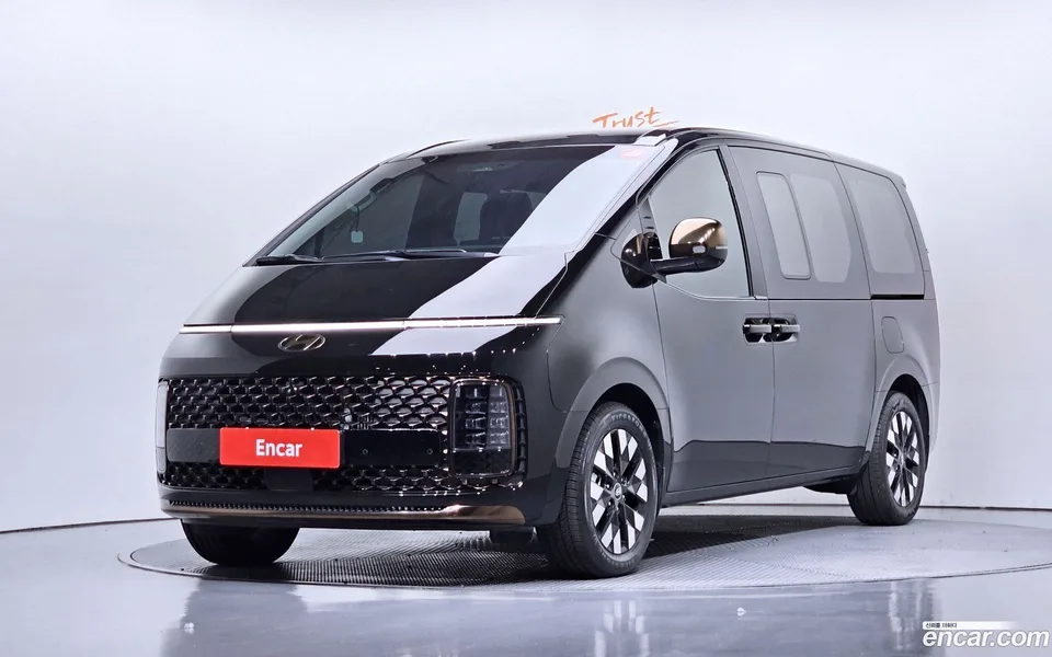 Hyundai Staria 2025