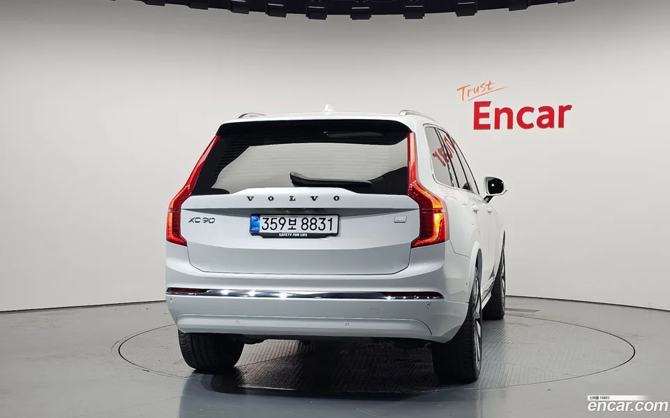 Volvo XC90 T8 2024 — миниатюра 4