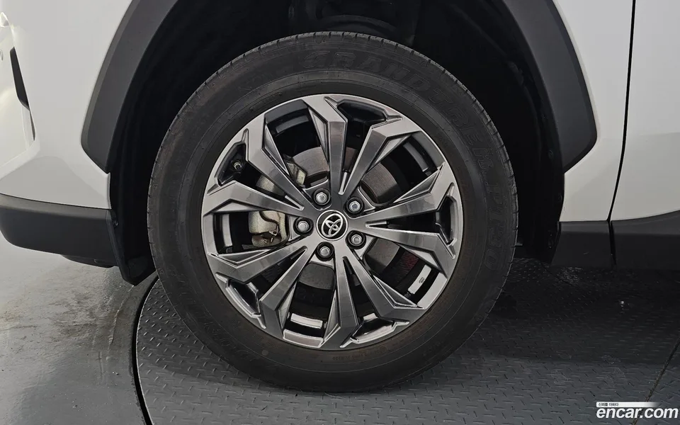 Toyota RAV4 2.5 4WD LTD 2023 — миниатюра 2