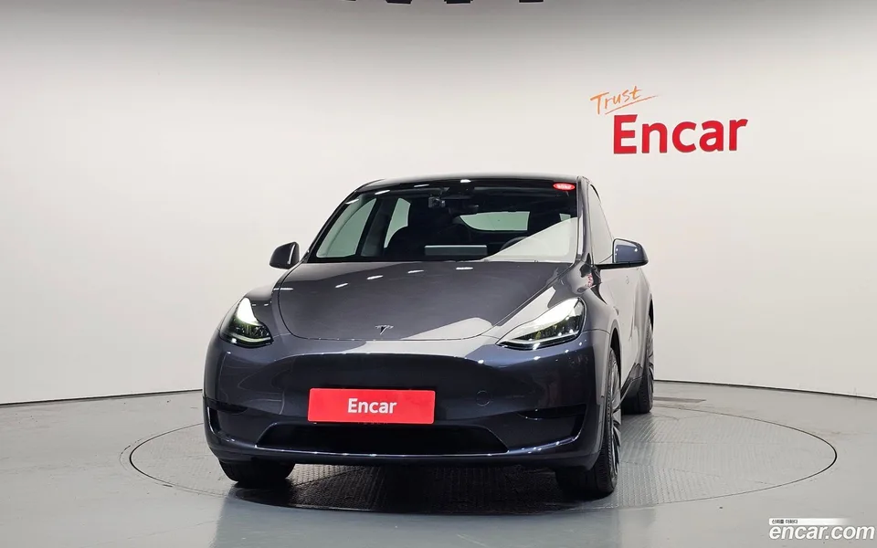 Tesla Model Y RWD 2023 — миниатюра 3