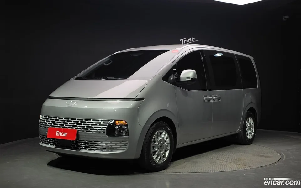 Hyundai Staria 2025