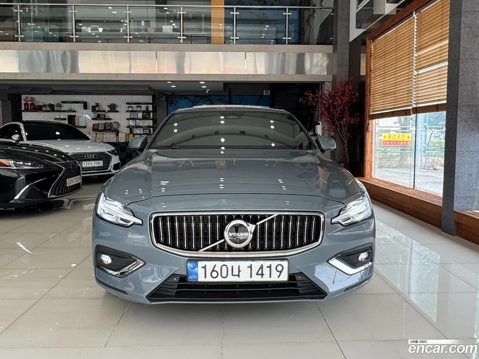 Volvo S60 B5 2023 — миниатюра 3