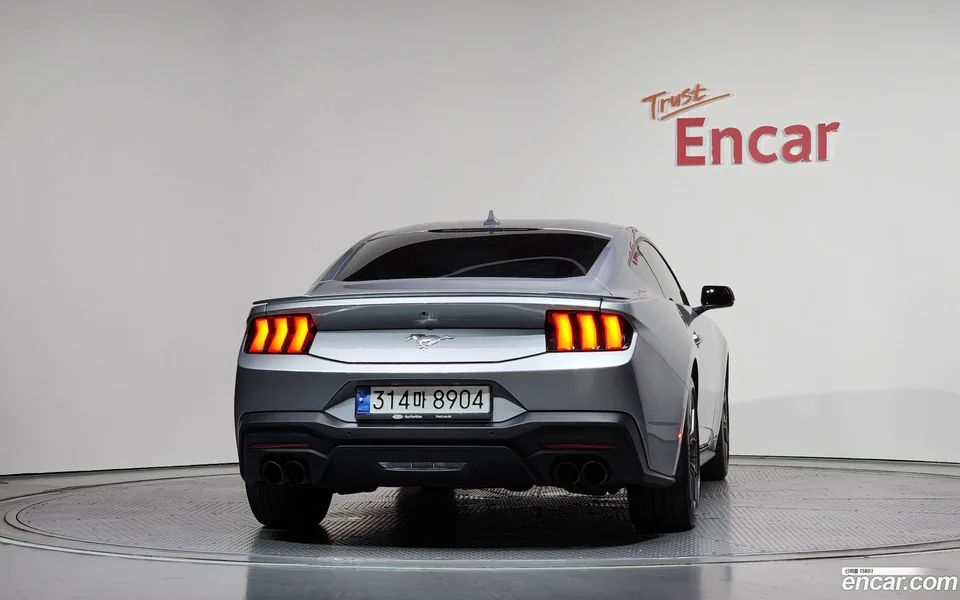 Ford Mustang 2.3 2024 — миниатюра 4