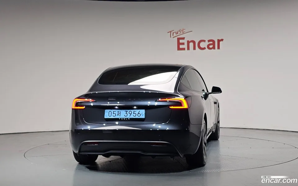 Tesla Model 3 RWD 2025 — миниатюра 4