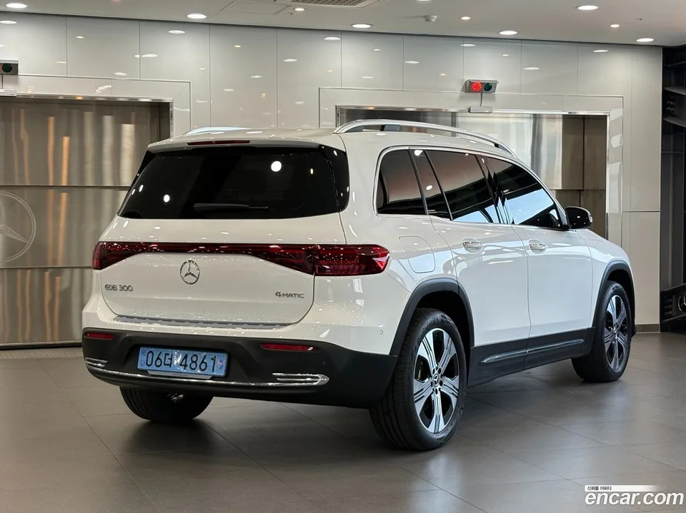 Mercedes-Benz EQB EQB300 4MATIC 2025 — миниатюра 5