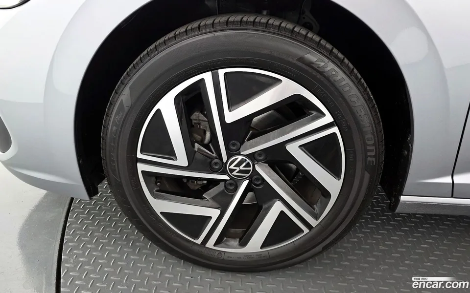 Volkswagen Jetta 1.5 TSI 2023 — миниатюра 5