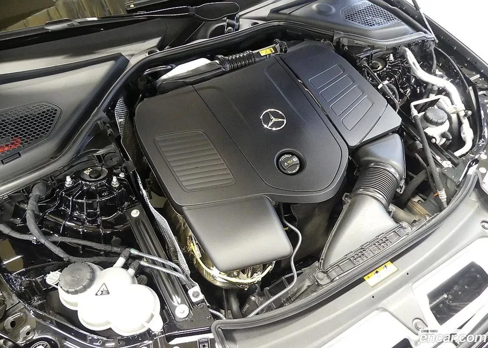 Mercedes-Benz E-Class E300 4MATIC 2024 — миниатюра 5